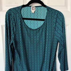 Anne Klein slimming blue & green geometric print blouse - L